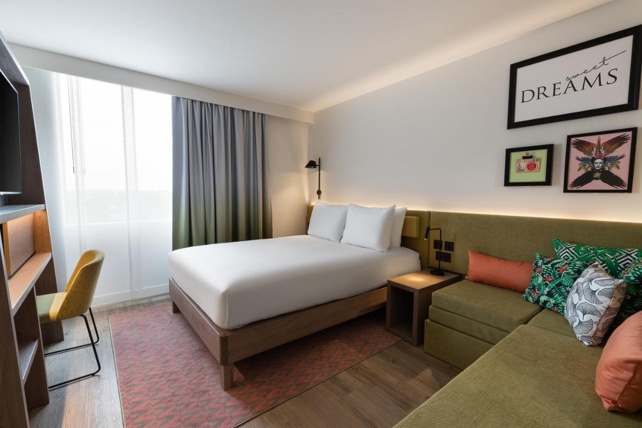 Hampton By Hilton London Ealing Ξενοδοχείο Εξωτερικό φωτογραφία