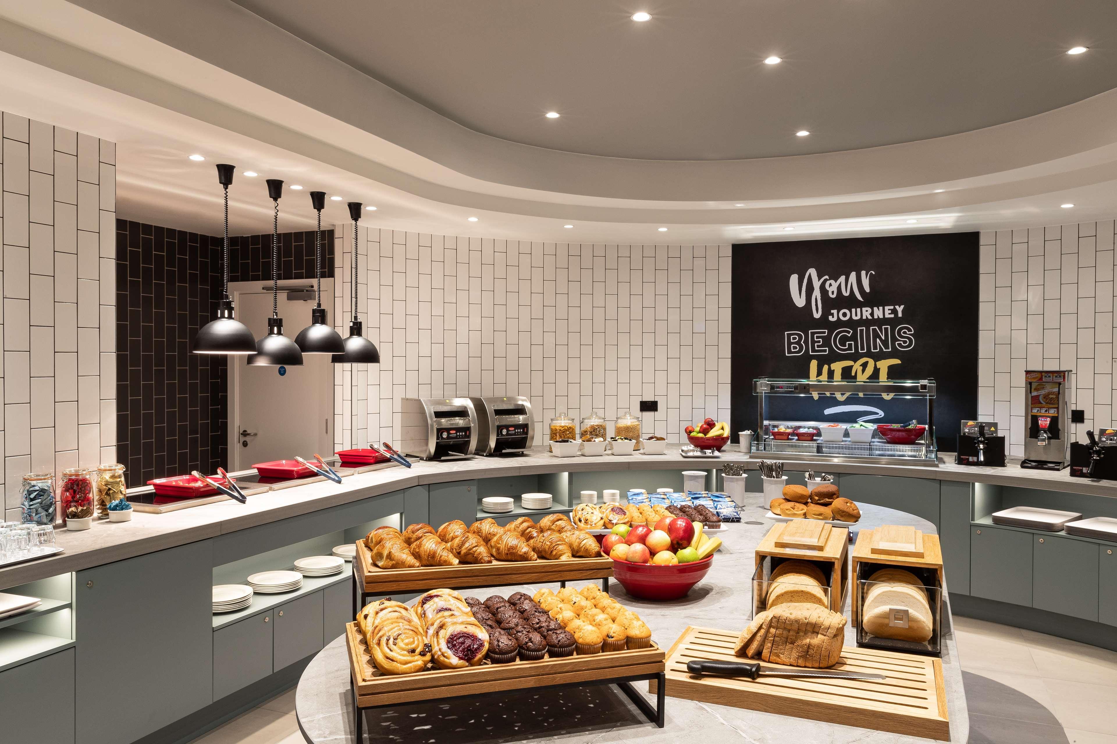 Hampton By Hilton London Ealing Ξενοδοχείο Εξωτερικό φωτογραφία