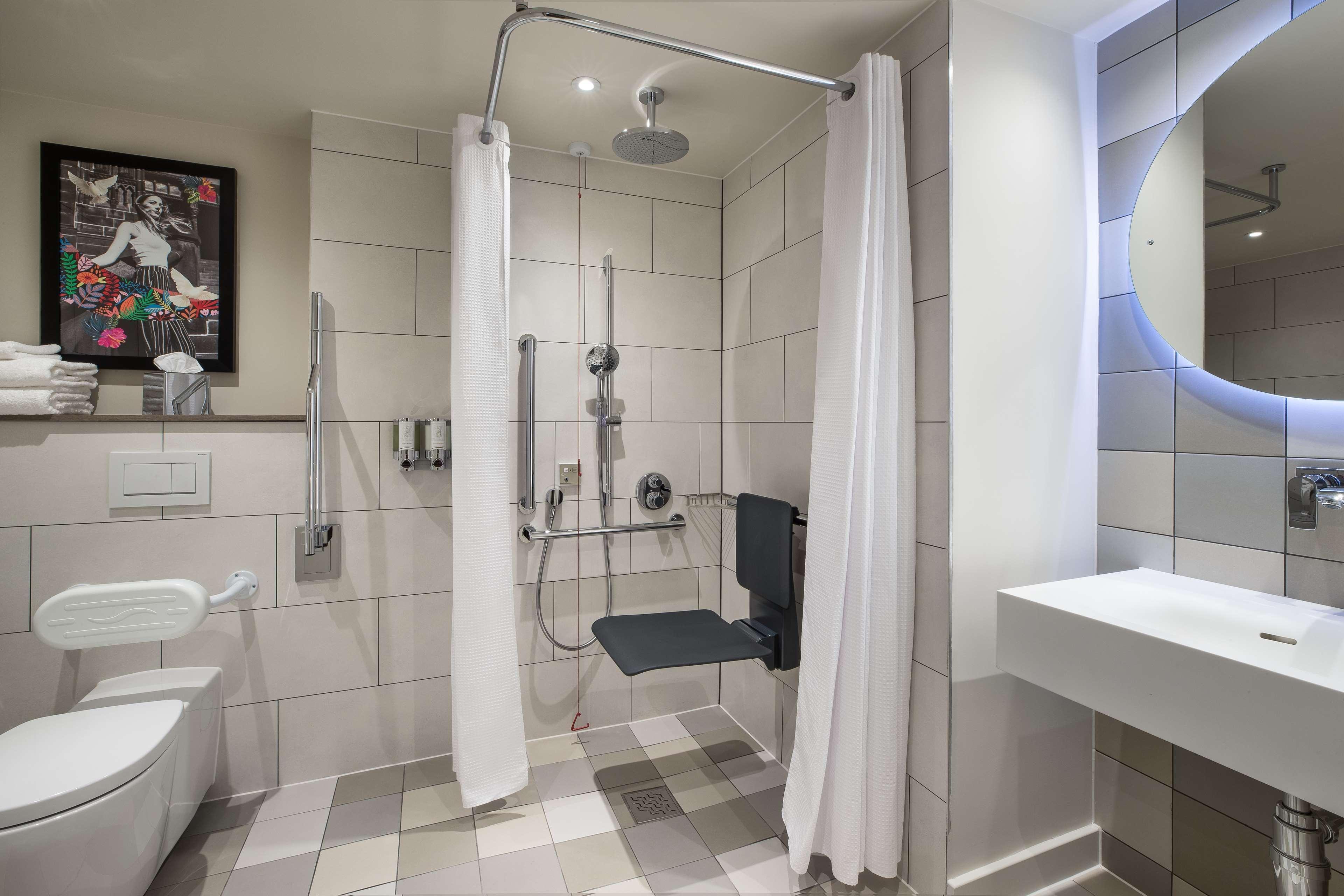 Hampton By Hilton London Ealing Ξενοδοχείο Εξωτερικό φωτογραφία