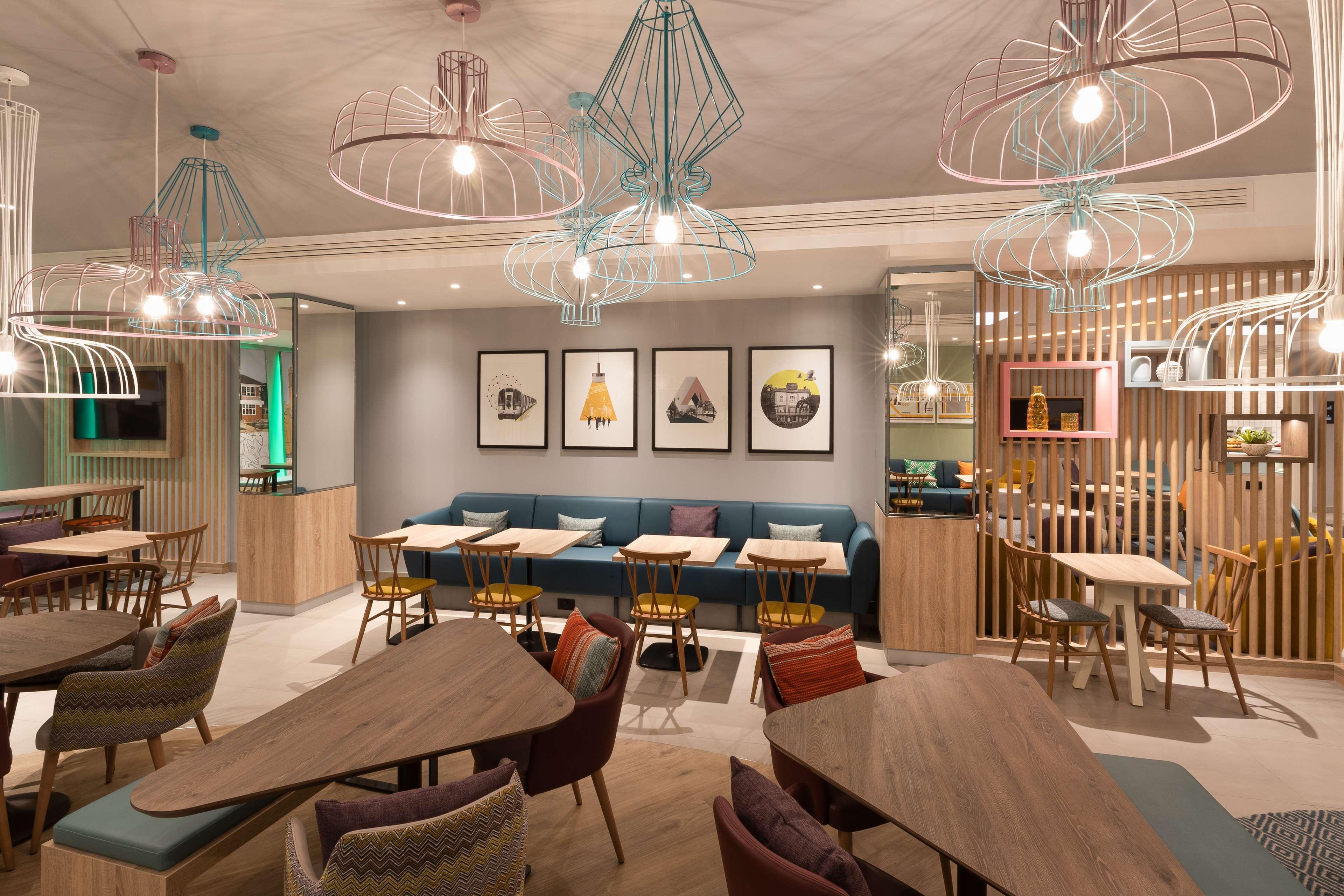 Hampton By Hilton London Ealing Ξενοδοχείο Εξωτερικό φωτογραφία