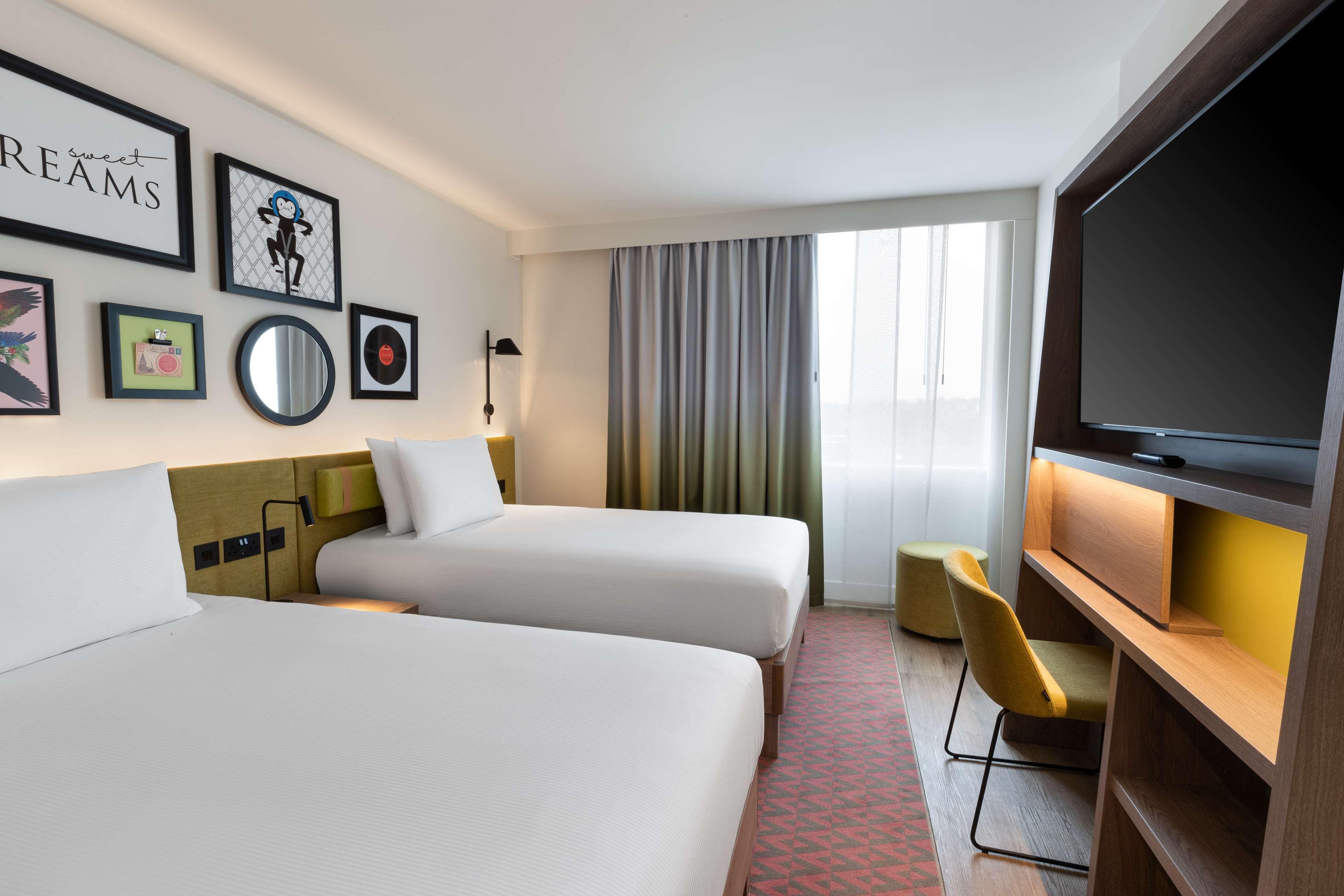 Hampton By Hilton London Ealing Ξενοδοχείο Εξωτερικό φωτογραφία