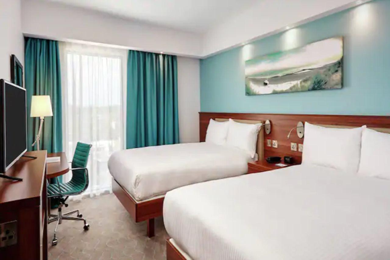 Hampton By Hilton London Ealing Ξενοδοχείο Εξωτερικό φωτογραφία