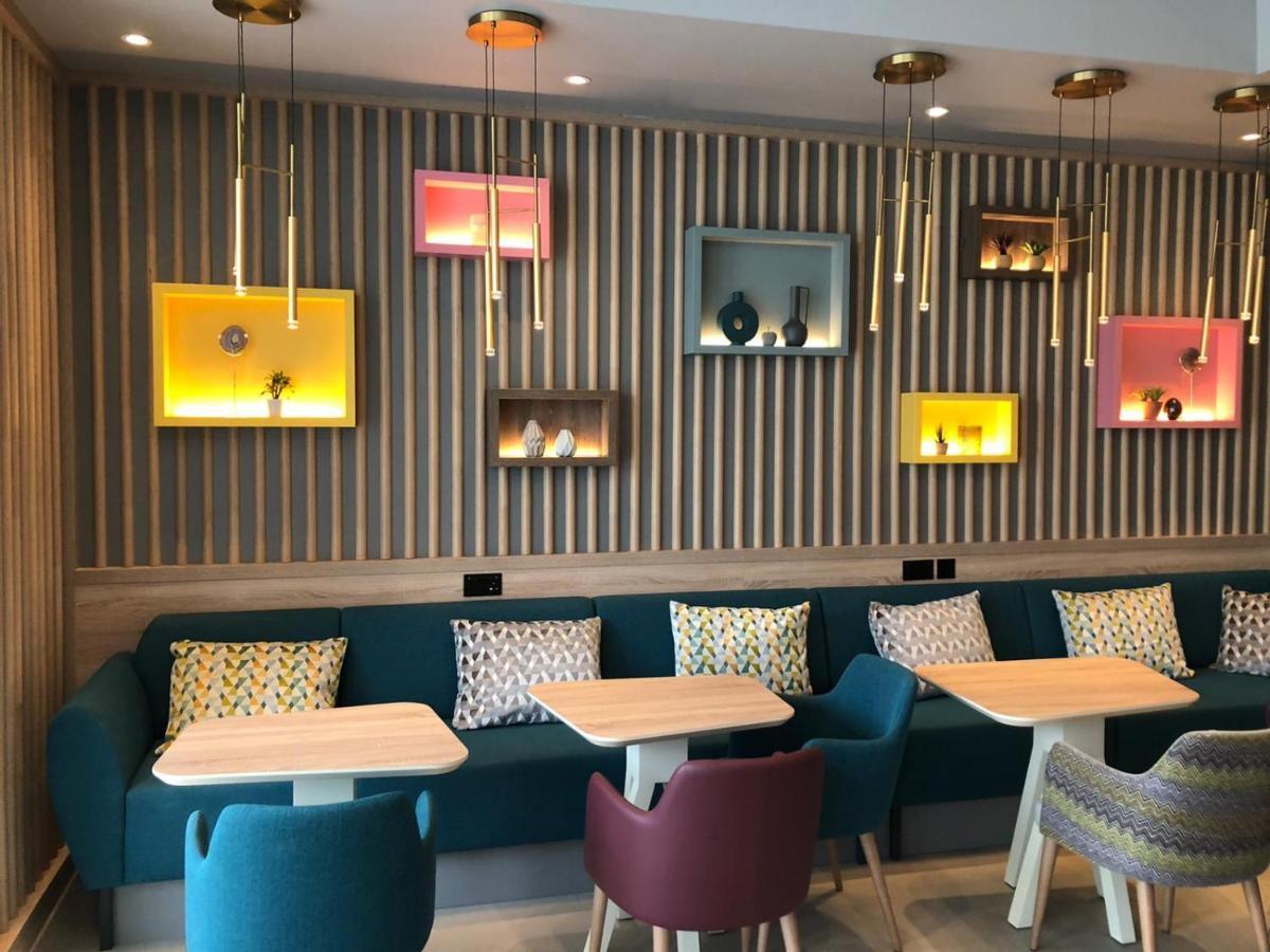 Hampton By Hilton London Ealing Ξενοδοχείο Εξωτερικό φωτογραφία